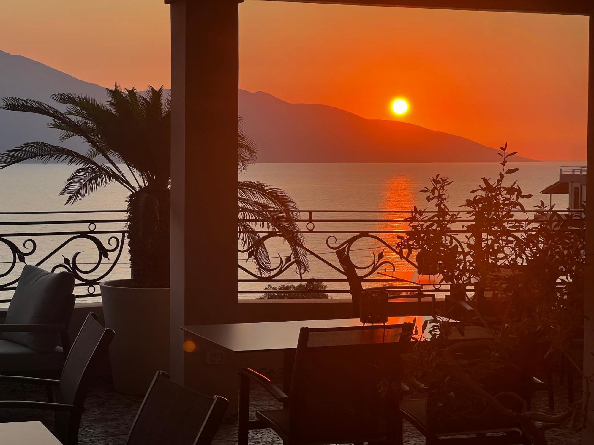 Hotel Majestic Радима Экстерьер фото